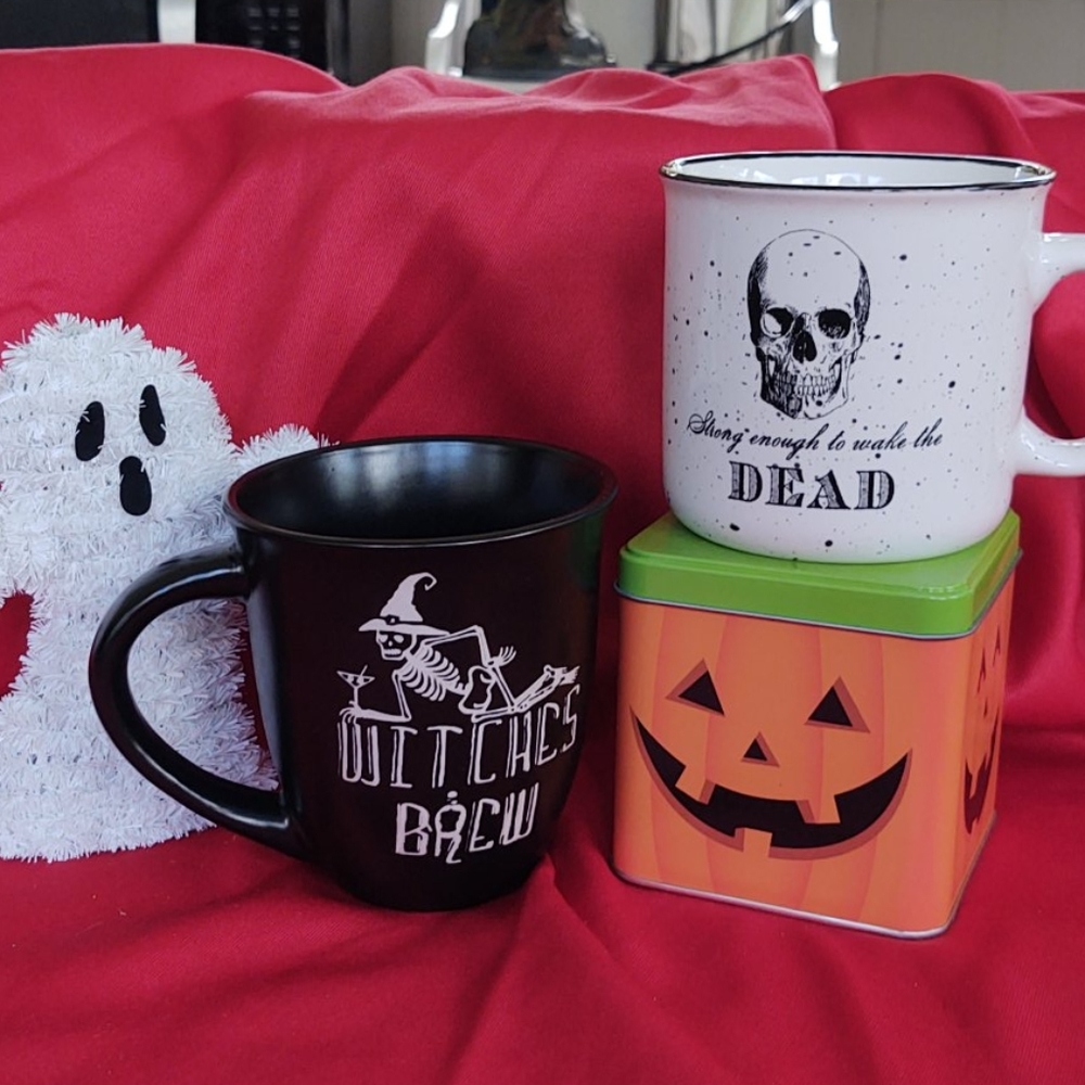 Mugs 16 oz Halloween lot of two NWOT